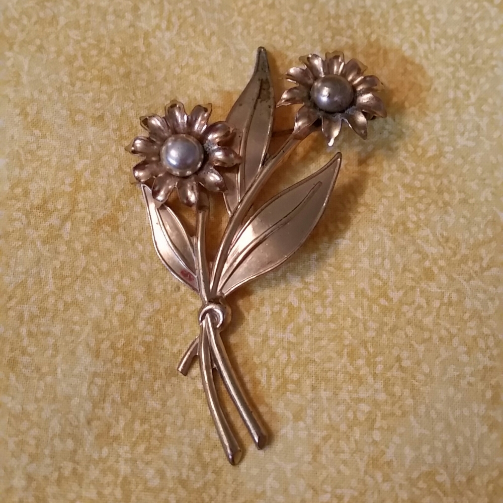 Vintage Coro Flower Brooch/Pin
